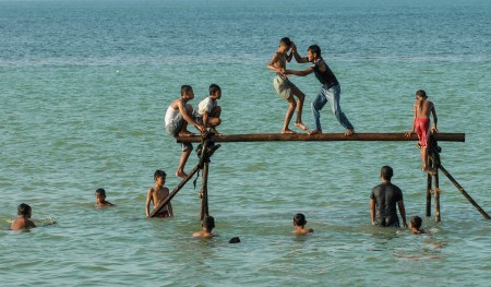 PERMAINAN ANAK PANTAI