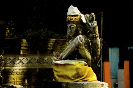 DI KEHENINGAN