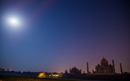 Mighty Taj At Night