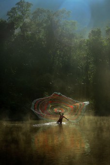 Menjaring Matahari