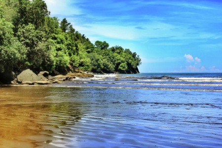 Biru "Pantai Air Manis"