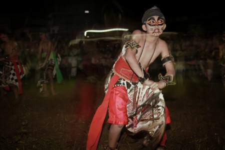 pemain kuda lumping cilik