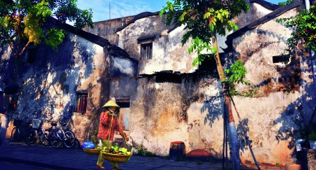 Everyday life in Hoian anciend town