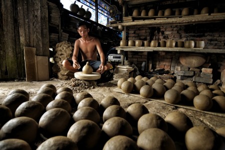 Craftsmen clay piggy bank