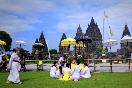 MENJELANG UPACARA