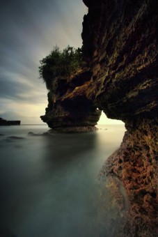 BATU BOLONG TEMPLE