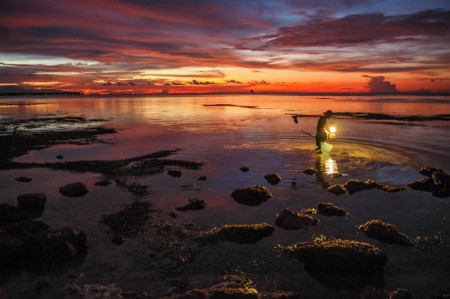 Mencari rejeki di senja hari