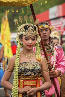 Larung Sesaji