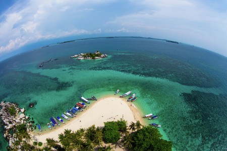 Boats Queuing