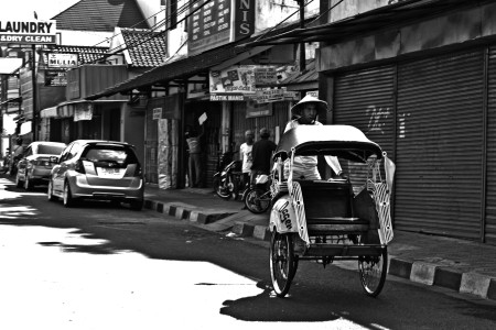 Perjuangan Penarik Becak