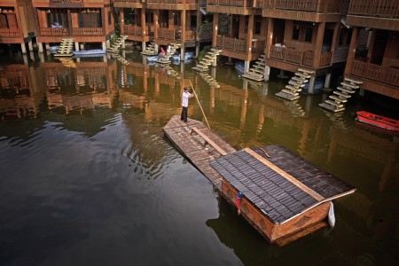 Pagi di danau Dariza
