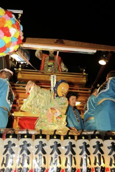 tarian di sebuah festival