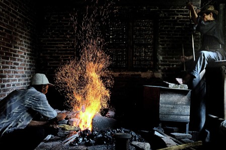 Traditional Keris Maker