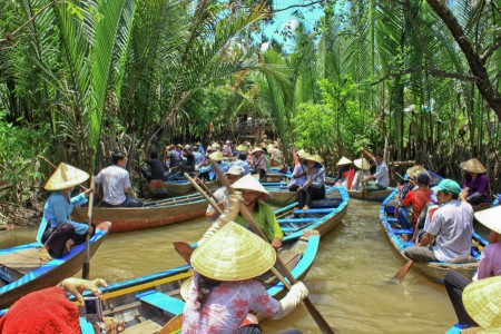 Crowded at Mekong River