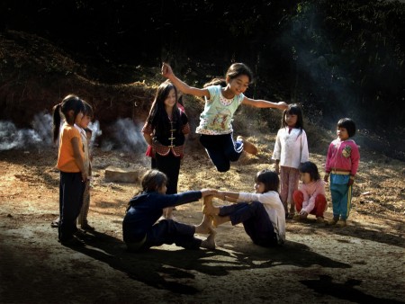 BÆ°á»›c Nháº£y Ná»¥ Trá»“ng Hoa