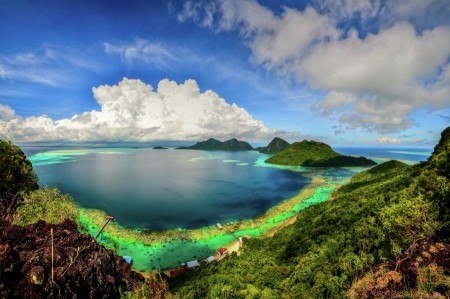 The beautiful panorama of Bohey Dulang Island