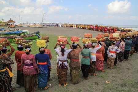 Menuju Pura Dalem Segara