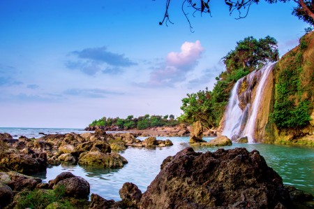 Pantai Toroan