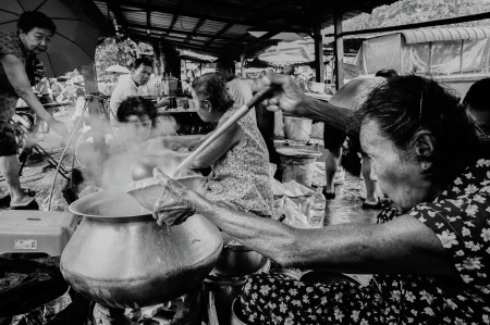 Selling Curry Mee