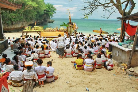upacara Odalan, Bali