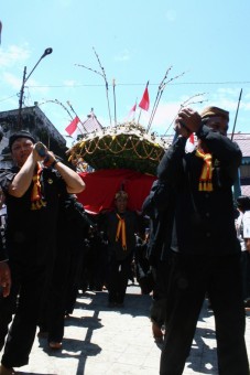 Gunungan