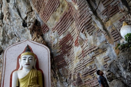 Cave of Buddha Statues