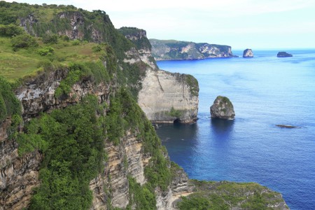 Tebing Yang Hijau