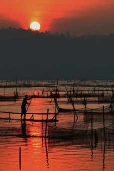SUNRISE OF JOMBOR