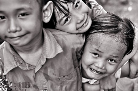 DUNIA KECIL NAN CERIA