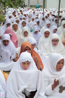 Praying Woman