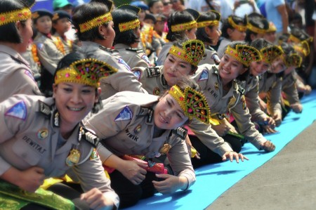 TARI SAMAN
