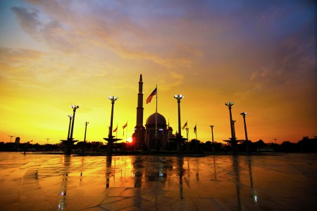 sunset putra mosque