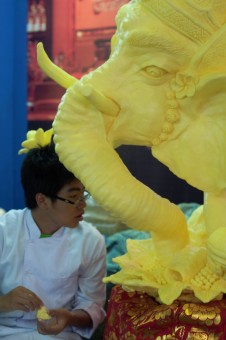 Membuat Gajah