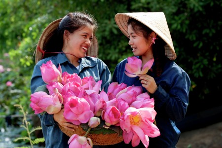 the flowers and smile