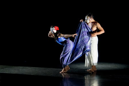 Pas de Deux Sumber Cipta