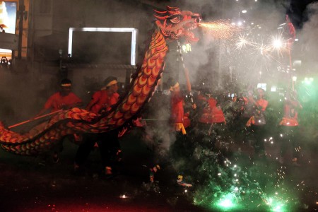 FIRE DRAGON DANCE