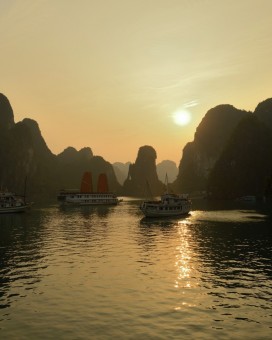 Selamat Pagi Ha Long Bay