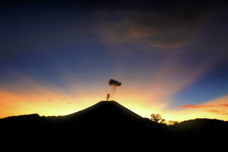 Sunrise dan Erupsi Slamet