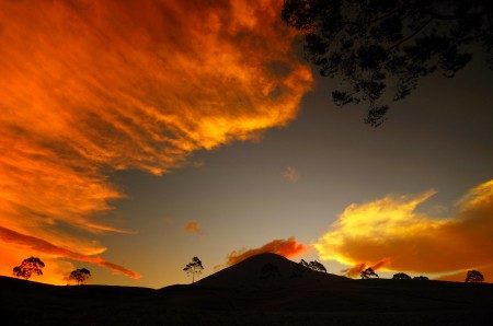 Senja di Kaki Dempo