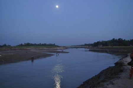 A moonlight night is coming