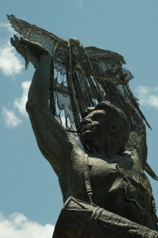 Menjunjung Garuda