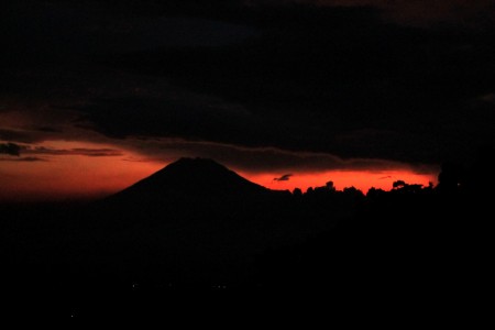 Saat senja datang