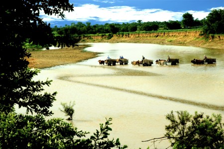 Qua sÃ´ng