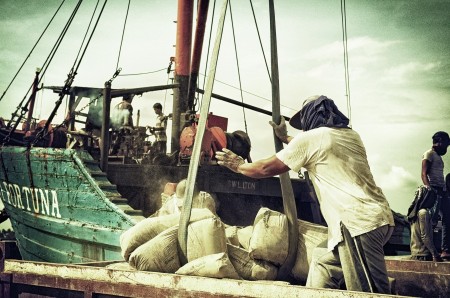 Bongkar Muat Kapal Semen
