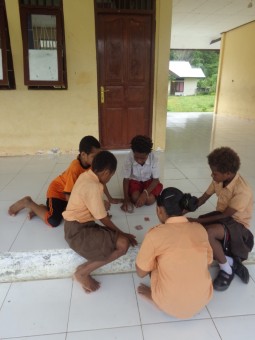 Bermain Kartu