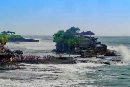 waves in  Tanah Lot
