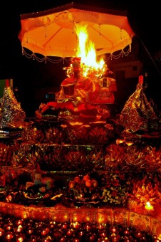 Offerings To The God of Wealth