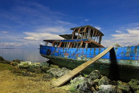 Terdampar dibawah rembulan