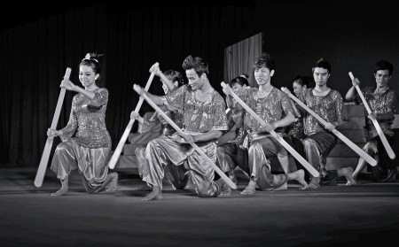 Paddle dance