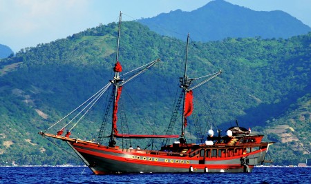 pleasure boat